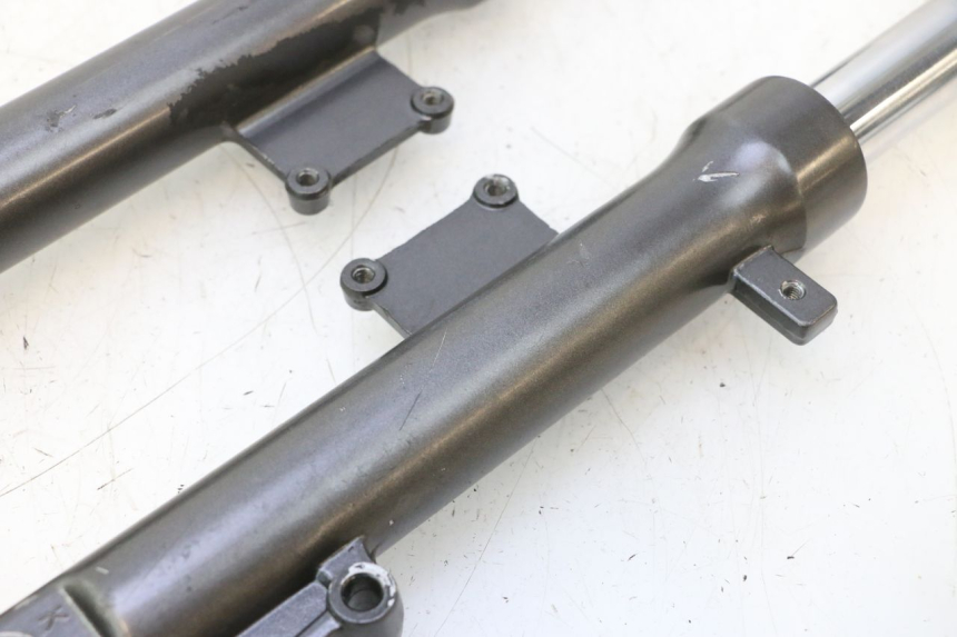 photo de Fork tube KYMCO AGILITY 4T 50 (2005 - 2018) - État de surface