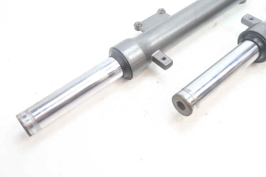 photo de Fork tube KYMCO AGILITY 4T 50 (2005 - 2018) - État de surface