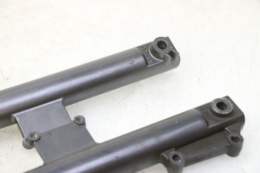 photo de FOURREAU FOURCHE KYMCO AGILITY NAKED RENOUVO 2T 50 (2011 - 2018) - Autre angle de vue