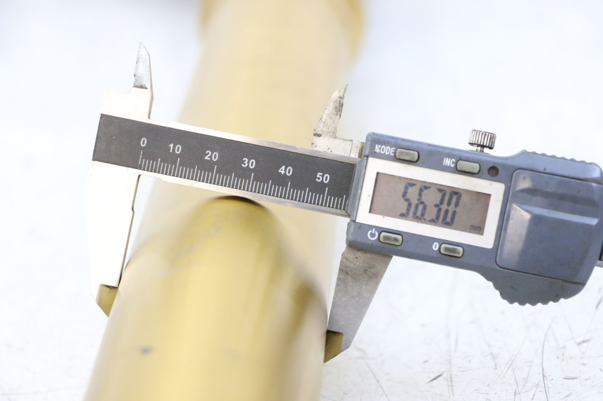 photo de FOURREAU FOURCHE BMW S RR ABS S1000RR 1000 (2015 - 2018) - Zoom état d’usage