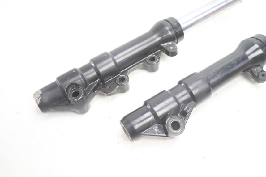 photo de FOURREAU FOURCHE YAMAHA BW'S BWS 125 (2010 - 2013) - Détail de la pièce
