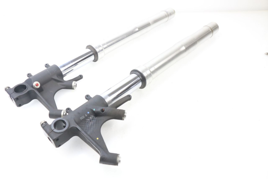 photo de FOURREAU FOURCHE HONDA CBR RR FIREBLADE 1000 (2006 - 2007) - Vue principale