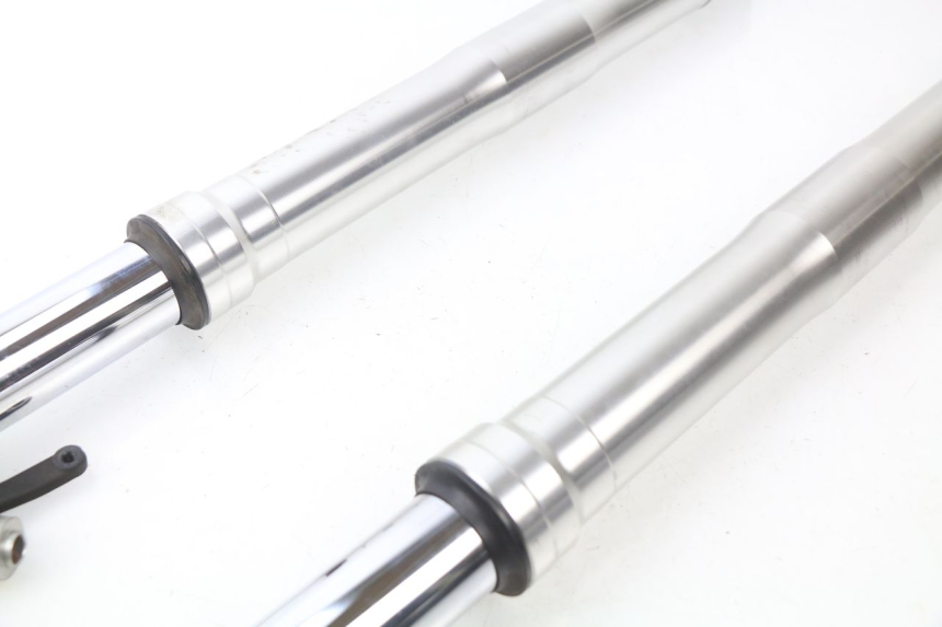 photo de FOURREAU FOURCHE HONDA CBR RR FIREBLADE 1000 (2006 - 2007) - Inspection visuelle