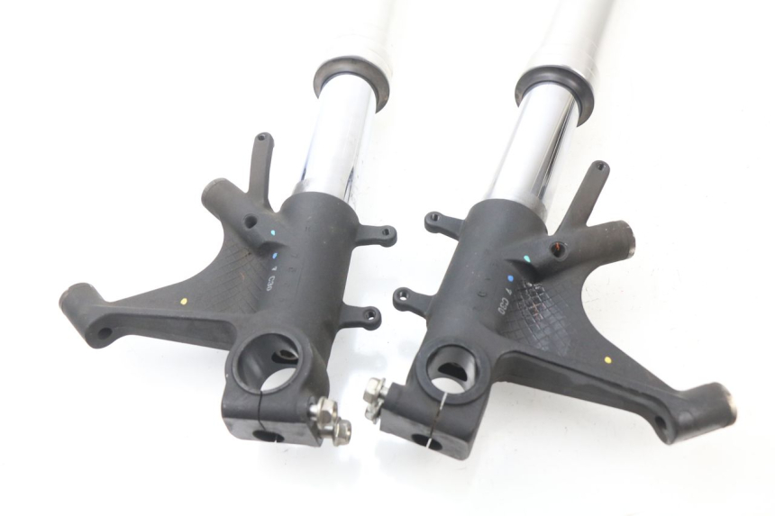 photo de FOURREAU FOURCHE HONDA CBR RR FIREBLADE 1000 (2006 - 2007) - Vue d’ensemble