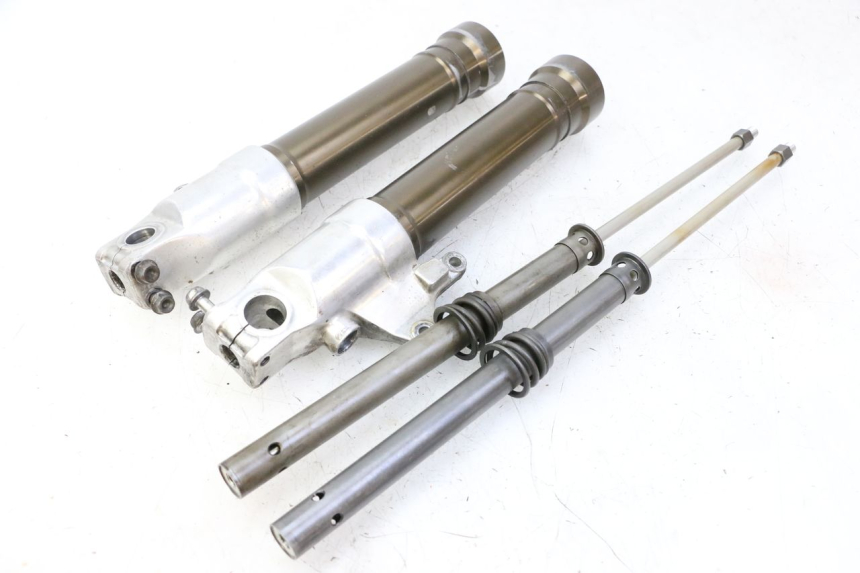 photo de FOURREAU FOURCHE HONDA CBR RR FIREBLADE 900 (1992 - 1994) - Vue principale