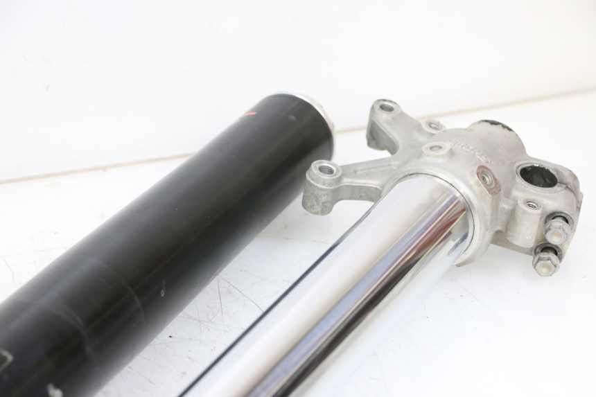 photo de FOURREAU FOURCHE HONDA CRF R 250 (2020 - 2021) - Zoom composants