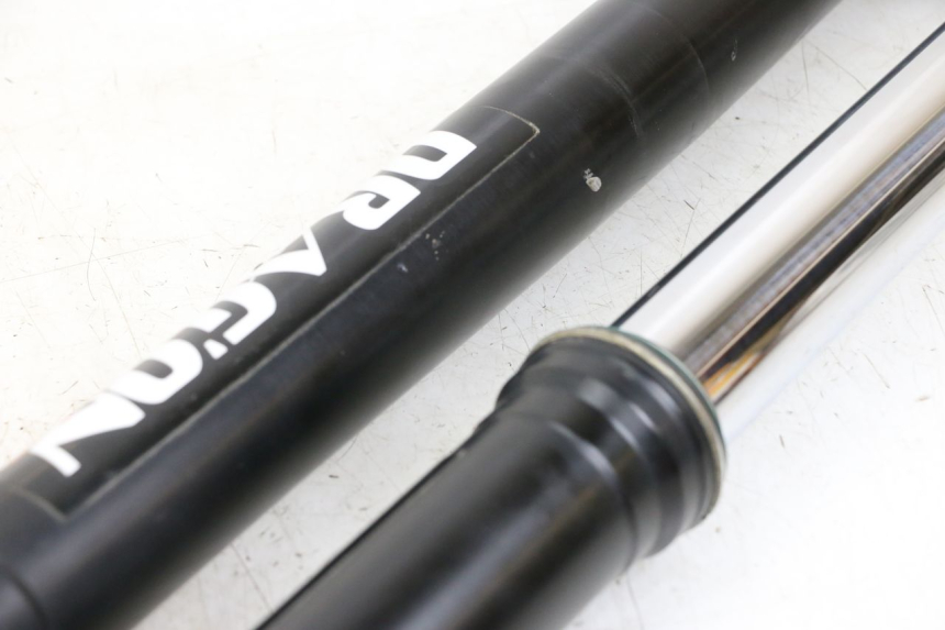 photo de FOURREAU FOURCHE HONDA CRF R 250 (2020 - 2021) - Vue rapprochée