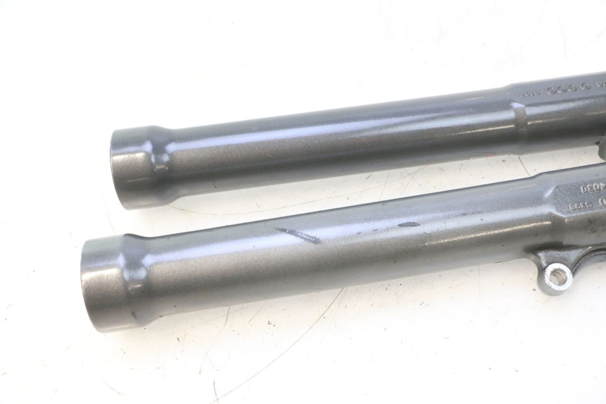 photo de FOURREAU FOURCHE HM HONDA CRM DERAPAGE RR 50 (2006 - 2017) - Détail de la pièce