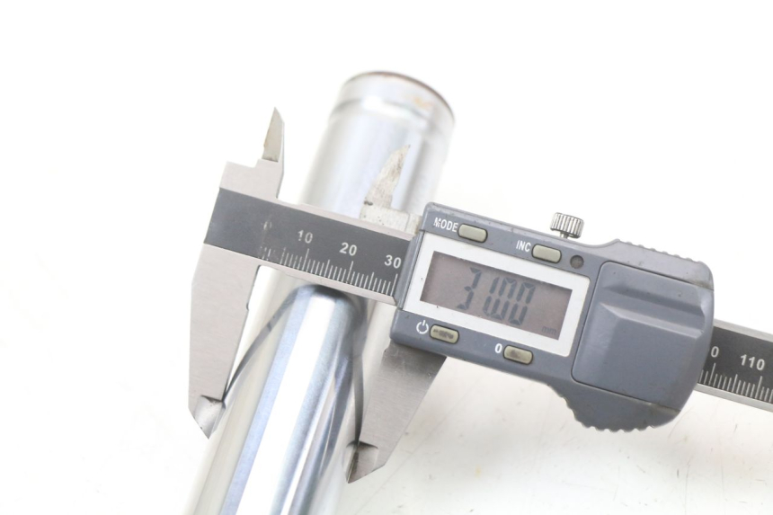 photo de FOURREAU FOURCHE DROIT KYMCO AGILITY 4T 50 (2005 - 2018) - Marquages et références