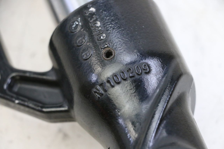 photo de FOURREAU FOURCHE DROIT BMW G310 R 310 (2016 - 2020) - Détail de la pièce