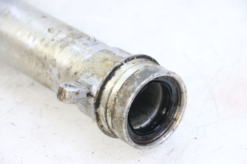 photo de FOURREAU FOURCHE DROIT HONDA MTX TC02 125 (1987 - 1989) - Gros plan technique