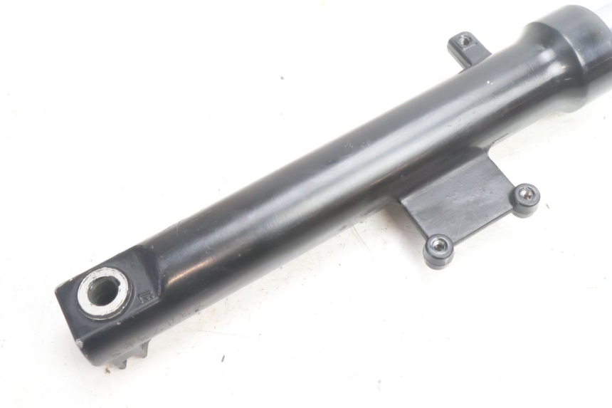 photo de FOURREAU FOURCHE DROIT SYM ORBIT III 3 4T 50 (2021 - 2025) - Détail de la pièce