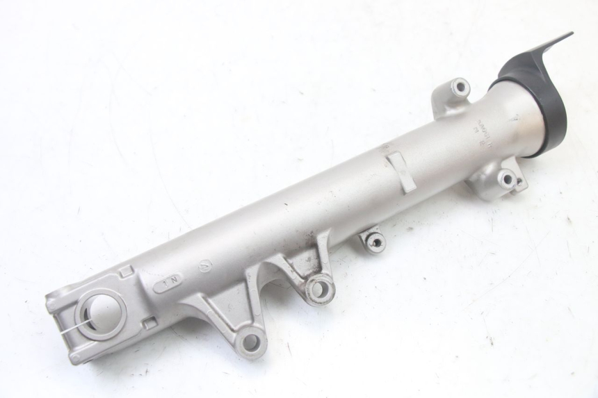 photo de FOURREAU FOURCHE DROIT SUZUKI GSF S BANDIT 600 (2000 - 2004) - Gros plan technique