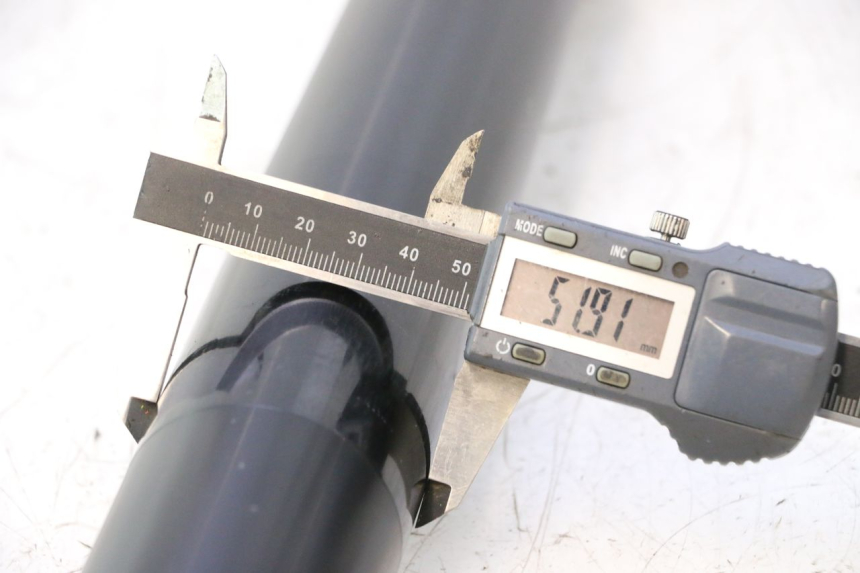 photo de FOURREAU FOURCHE DROIT YAMAHA YZF R6 600 (2008 - 2009) - Marquages et références