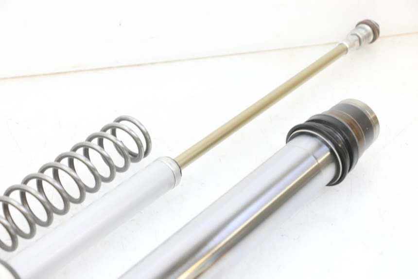 photo de FOURREAU FOURCHE DROIT YAMAHA YZF YZ-F 450 (2014 - 2016) - Photo complémentaire