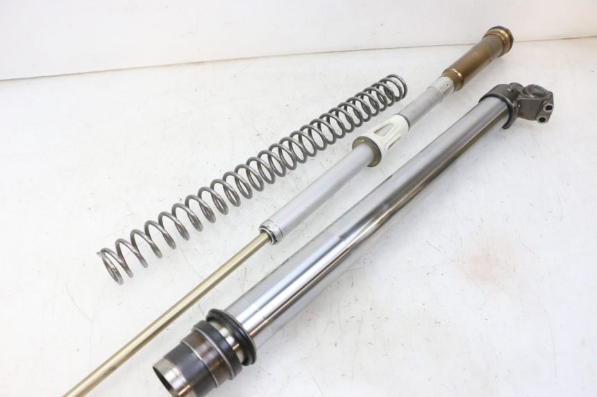 photo de FOURREAU FOURCHE DROIT YAMAHA YZF YZ-F 450 (2014 - 2016) - État de surface