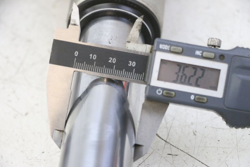 photo de FOURREAU FOURCHE PEUGEOT ELYSTAR 125 (2002 - 2007) - Détail de la pièce