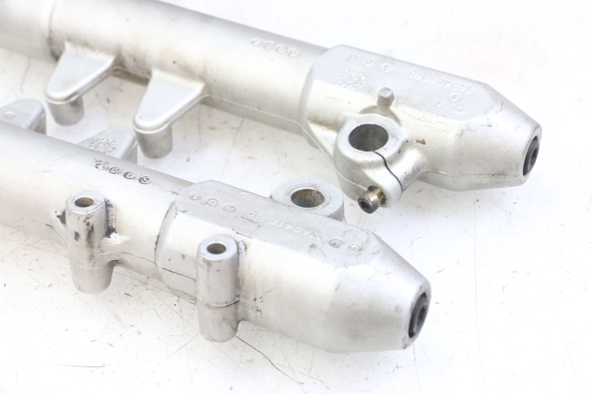 photo de FOURREAU FOURCHE PEUGEOT ELYSTAR 125 (2002 - 2007) - Gros plan technique