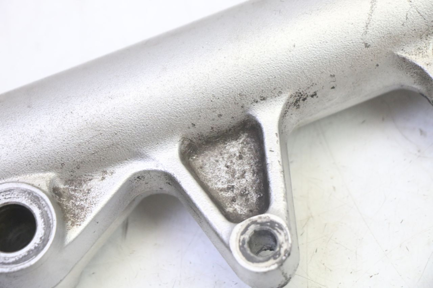 photo de FOURREAU FOURCHE HONDA FES S-WING SWING ABS 125 (2007 - 2015) - Autre angle de vue