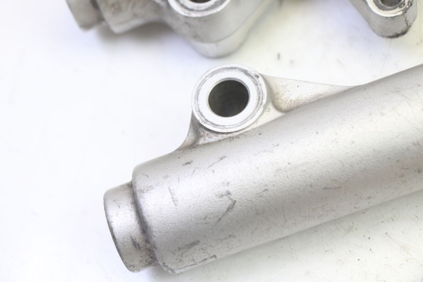 photo de FOURREAU FOURCHE HONDA FES S-WING SWING ABS 125 (2007 - 2015) - Vue d’ensemble