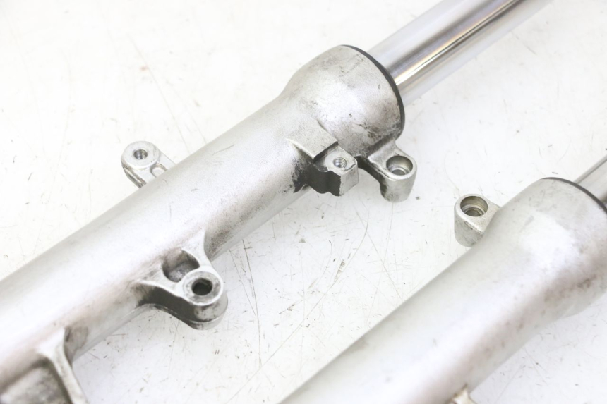 photo de FOURREAU FOURCHE HONDA FES S-WING SWING ABS 125 (2007 - 2015) - Vue rapprochée