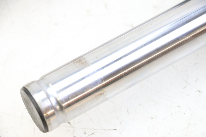 photo de FOURREAU FOURCHE HONDA FES S-WING SWING ABS 125 (2007 - 2015) - Gros plan technique