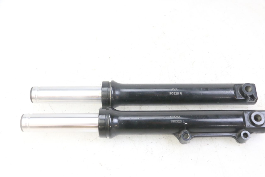 photo de FOURREAU FOURCHE SYM FIDDLE 3 III 50 (2014 - 2020) - Autre angle de vue