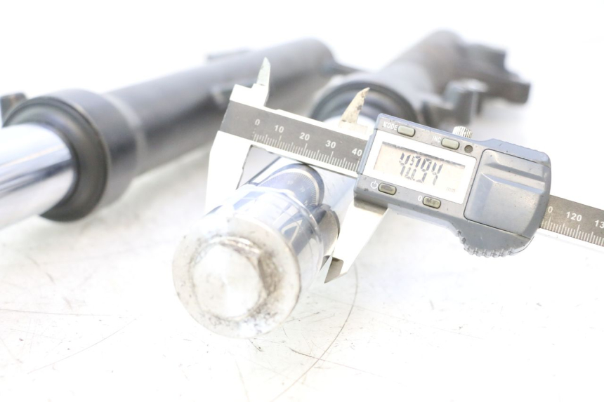 photo de FOURREAU FOURCHE HONDA FJS SILVER WING SILVERWING 400 (2005 - 2008) - Détail de la pièce