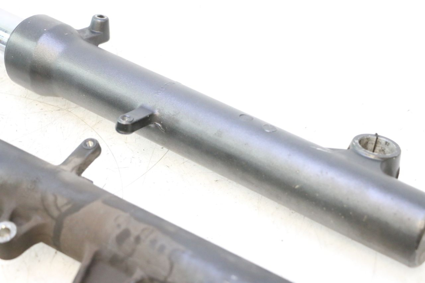 photo de FOURREAU FOURCHE HONDA FJS SILVER WING SILVERWING 400 (2005 - 2008) - Autre angle de vue