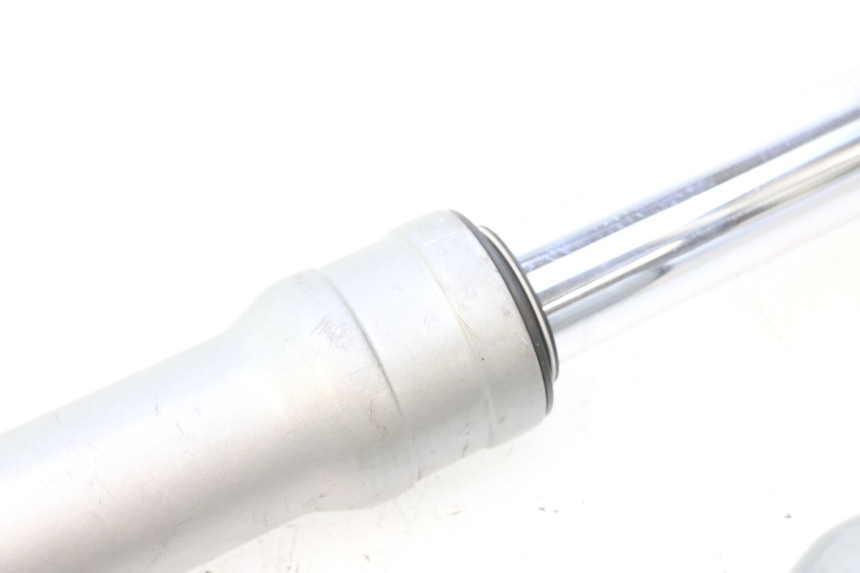 photo de FOURREAU FOURCHE PIAGGIO FLY 2T 50 (2004 - 2017) - Gros plan technique