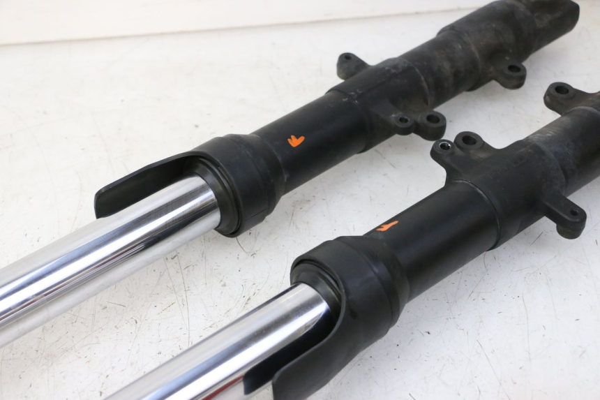 photo de FOURREAU FOURCHE YAMAHA FZ6 FAZER S2 600 (2007 - 2011) - Vue d’ensemble