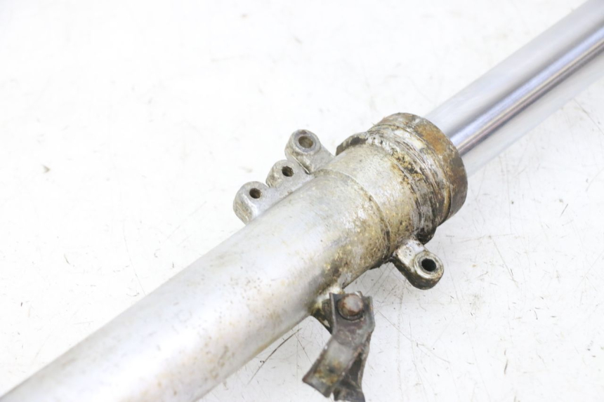 photo de FOURREAU FOURCHE GAUCHE HONDA MTX TC02 125 (1987 - 1989) - Zoom composants