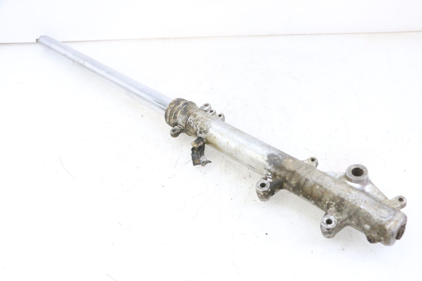 photo de FOURREAU FOURCHE GAUCHE HONDA MTX TC02 125 (1987 - 1989) - Autre angle de vue