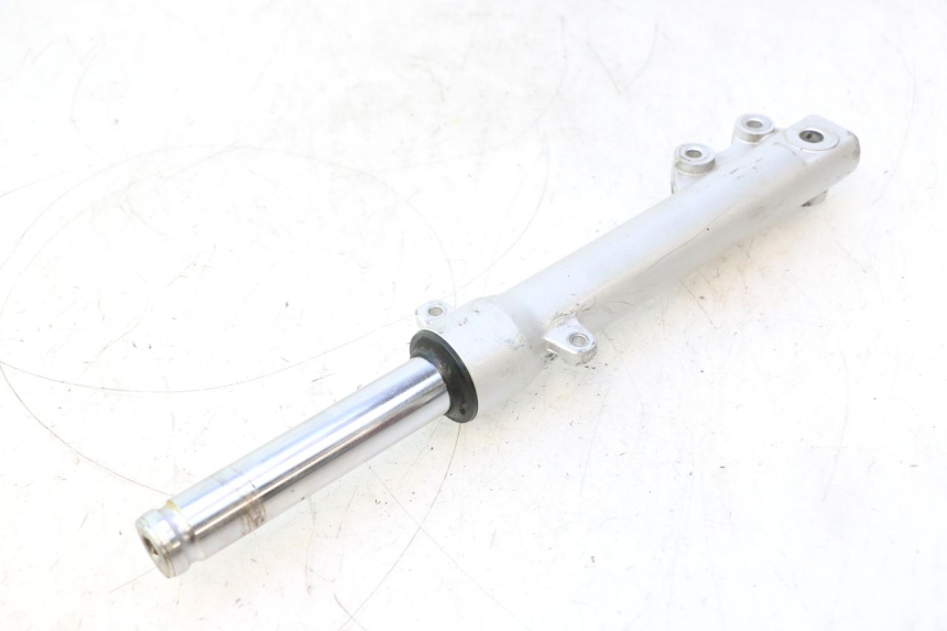 photo de FOURREAU FOURCHE GAUCHE PEUGEOT KISBEE 4T 50 (2018 - 2022) - Pièce contrôlée