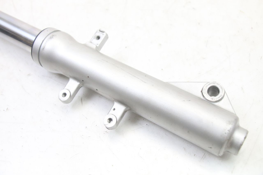 photo de FOURREAU FOURCHE GAUCHE KYMCO GRAND DINK 125 (2008 - 2014) - Pièce contrôlée