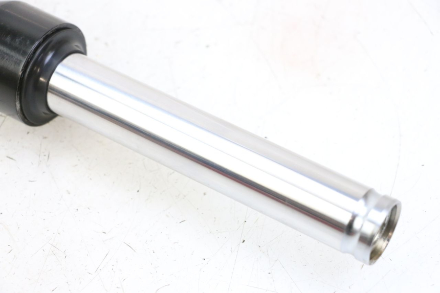 photo de FOURREAU FOURCHE GAUCHE PEUGEOT TWEET 4T 50 (2023 - 2025) - Points de fixation