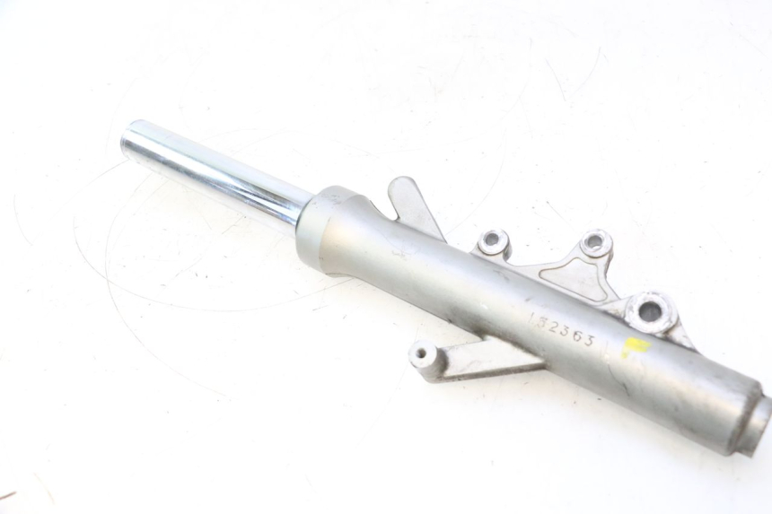 photo de FOURREAU FOURCHE GAUCHE YAMAHA YP MAJESTY 125 (1998 - 2001) - Vue principale