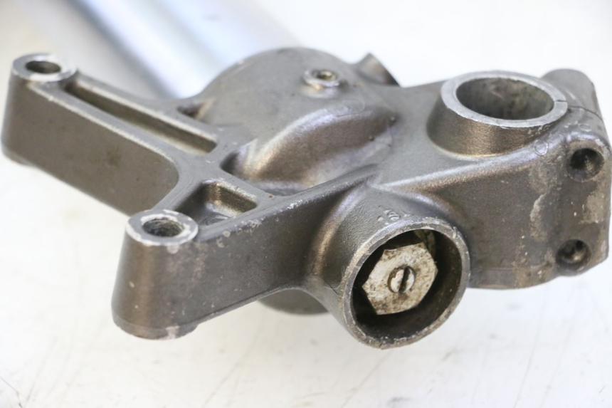 photo de FOURREAU FOURCHE GAUCHE YAMAHA YZF YZ-F 450 (2014 - 2016) - Détails caractéristiques