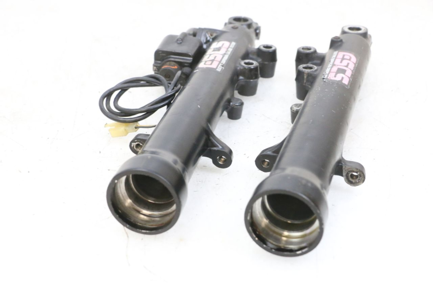 photo de FOURREAU FOURCHE KAWASAKI GPX R WARBIRD 600 (1988 - 1993) - Gros plan technique