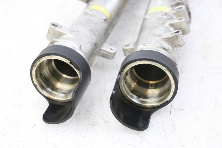 photo de FOURREAU FOURCHE HONDA CBR F 1000 (1993 - 1996) - Détail de la pièce