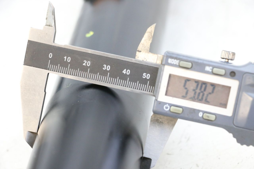 photo de FOURREAU FOURCHE HUSQVARNA SVARTPILEN 401 (2018 - 2023) - Zoom état d’usage