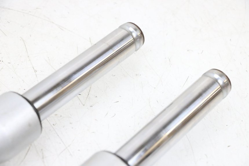 photo de FOURREAU FOURCHE PEUGEOT KISBEE 2T 50 (2010 - 2017) - Points de fixation