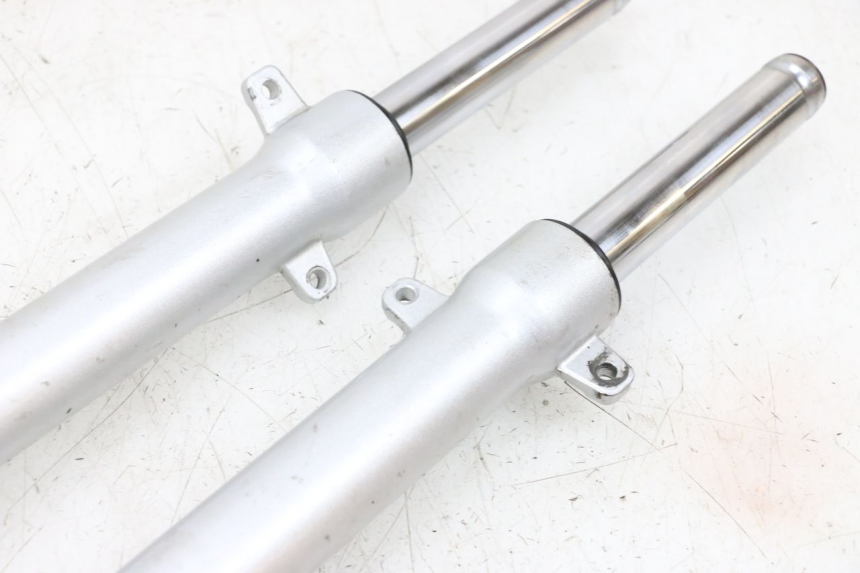 photo de FOURREAU FOURCHE PEUGEOT KISBEE 2T 50 (2010 - 2017) - État de surface