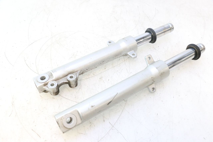 photo de FOURREAU FOURCHE PEUGEOT KISBEE 2T 50 (2010 - 2017) - Vue principale