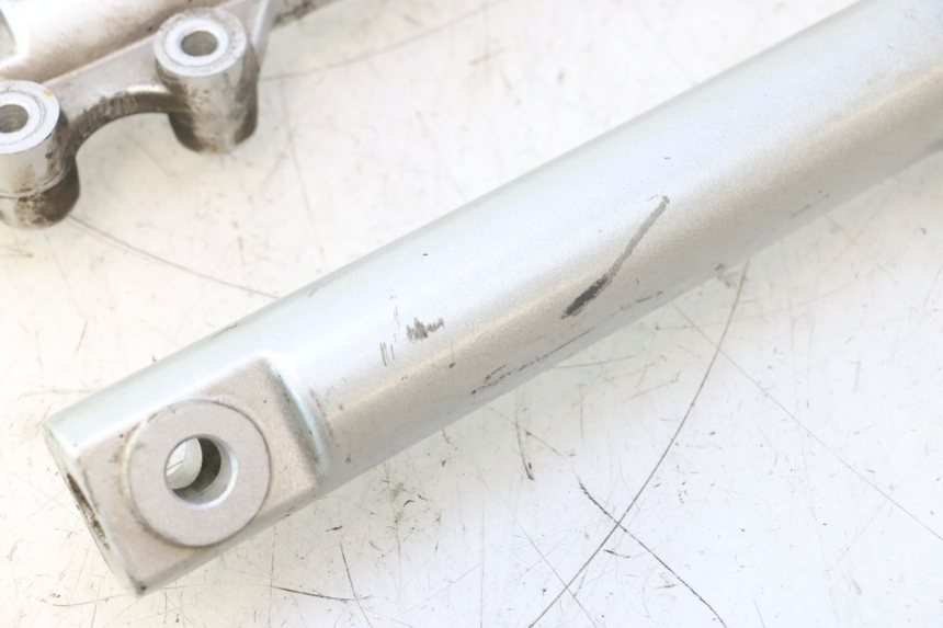 photo de FOURREAU FOURCHE PEUGEOT KISBEE 2T 50 (2010 - 2017) - Détail de la pièce