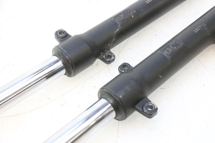 photo de FOURREAU FOURCHE PEUGEOT KISBEE 4T 50 (2023 - 2026) - État de surface