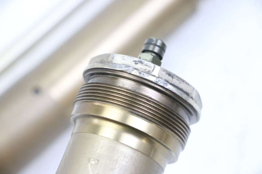 photo de FOURREAU FOURCHE KAWASAKI KX F KXF 450 (2009 - 2011) - Zoom état d’usage