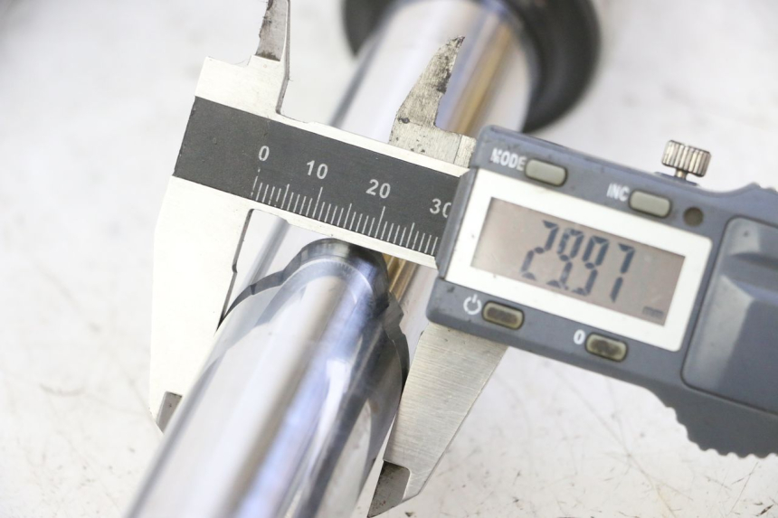 photo de FOURREAU FOURCHE PIAGGIO LIBERTY 125 (1998 - 2008) - Zoom état d’usage