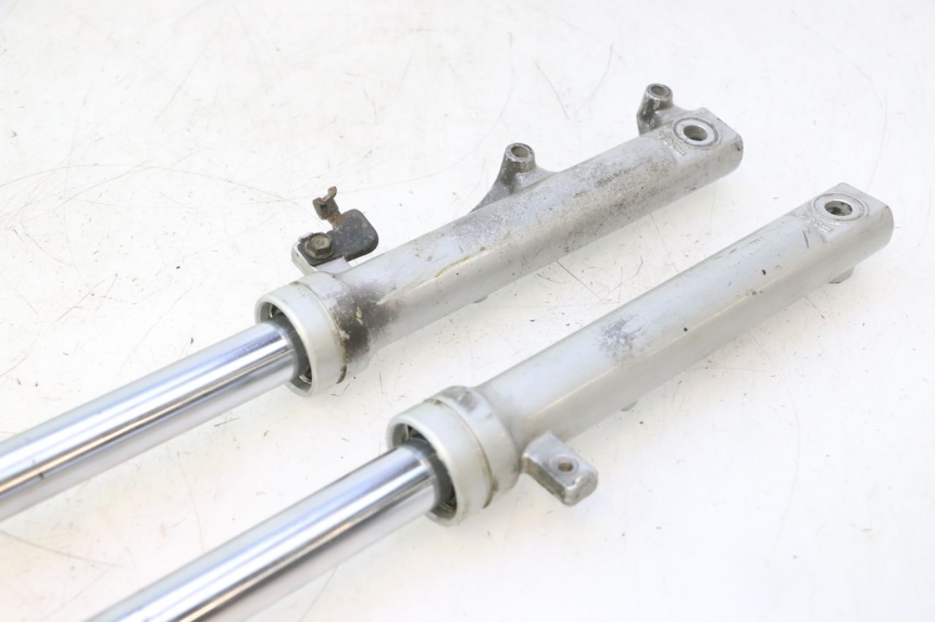 photo de FOURREAU FOURCHE SYM MIO 50 (2005 - 2010) - Détails caractéristiques