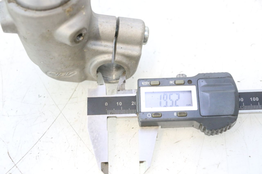 photo de FOURREAU FOURCHE RIEJU MRT PRO SUPERMOTARD 50 (2007 - 2018) - Aperçu profil